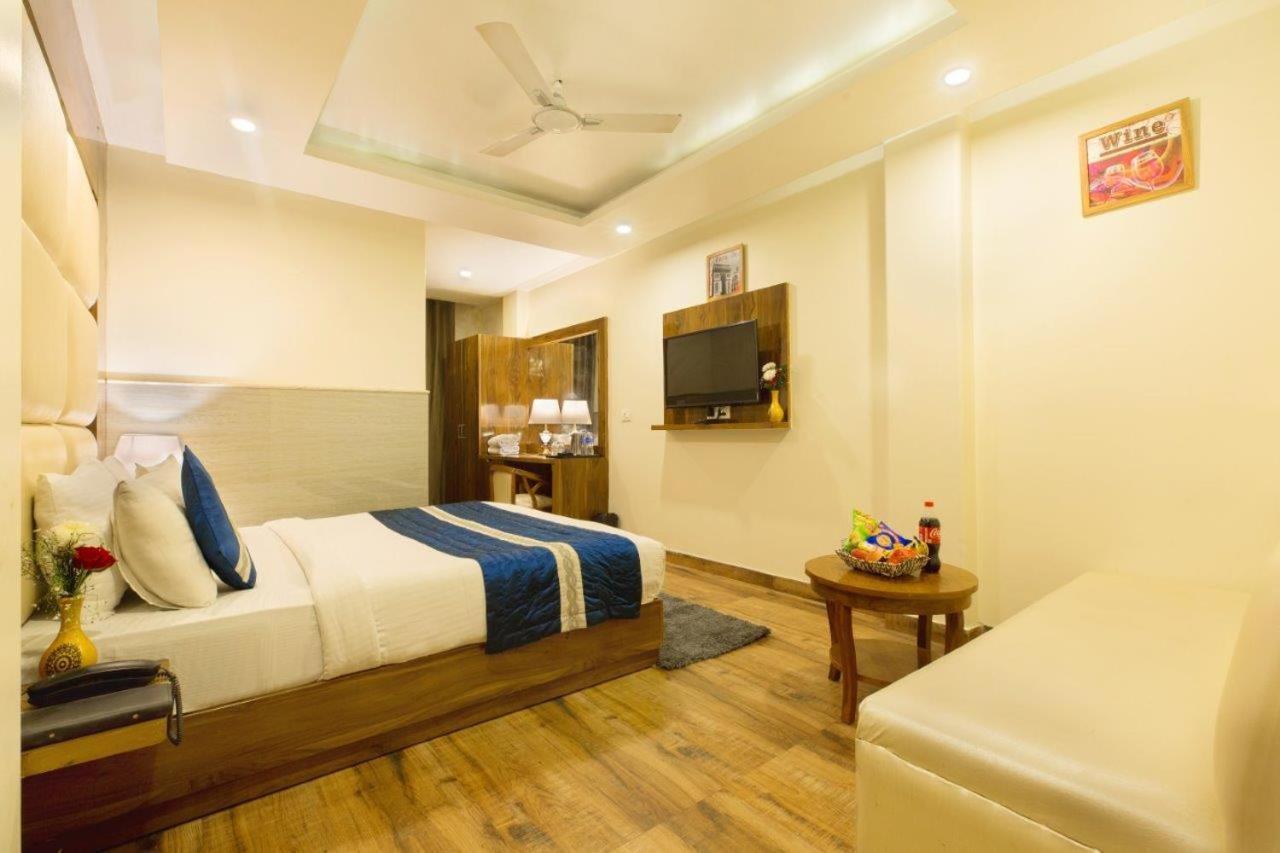 Hotel Viva Palace By Opo New Delhi Exterior foto