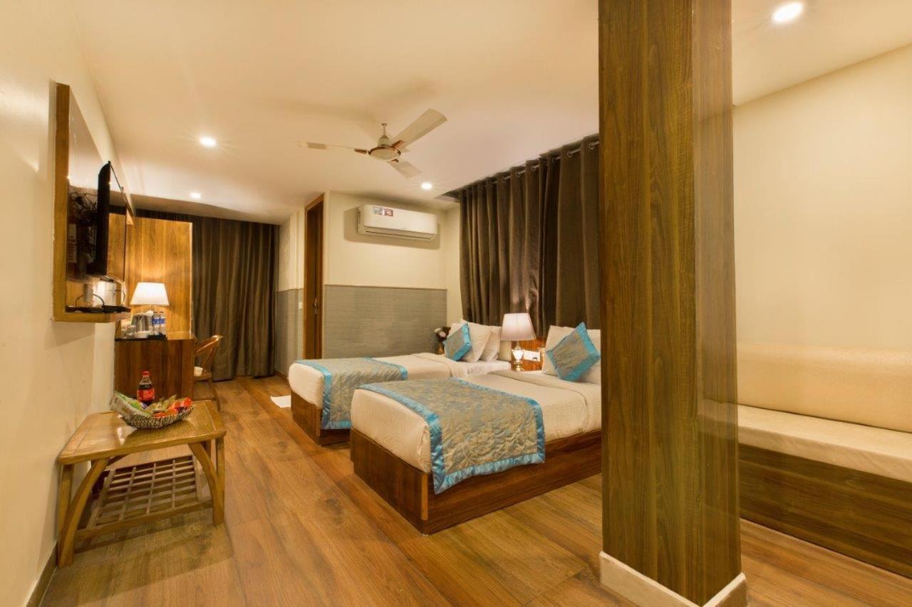 Hotel Viva Palace By Opo New Delhi Exterior foto
